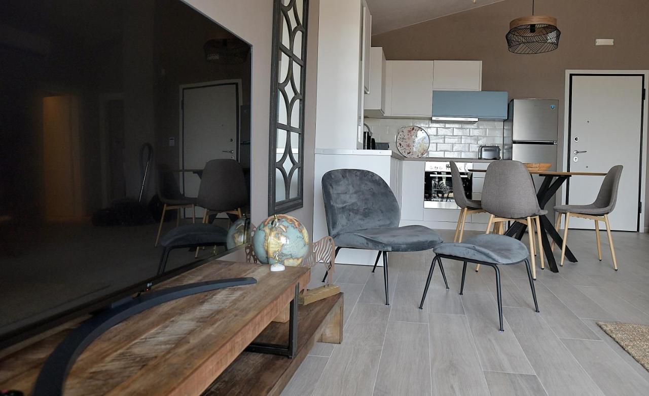 Cocoon Elegant Living Apartment Геракини Екстериор снимка